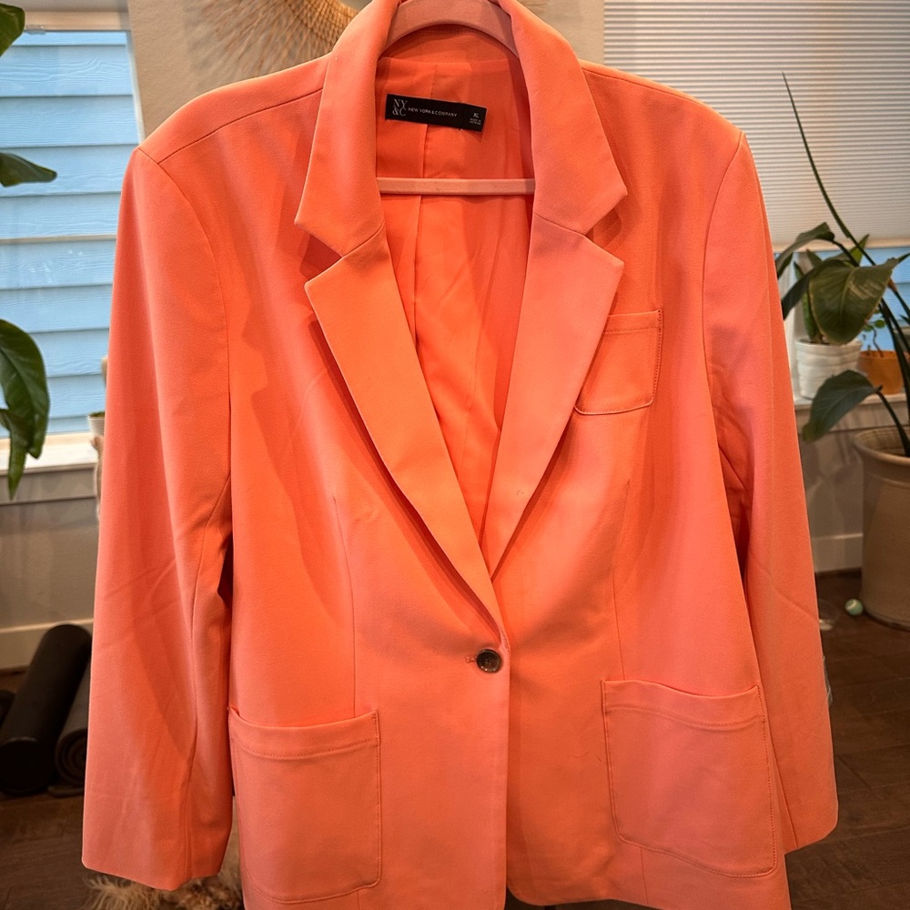 New York and Company Tan Pant Suit size 18